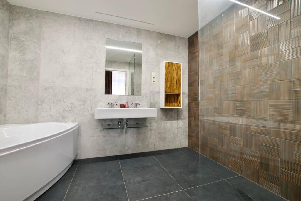 Premium Apartment By Hi5 - Best Ever Budapest Kültér fotó